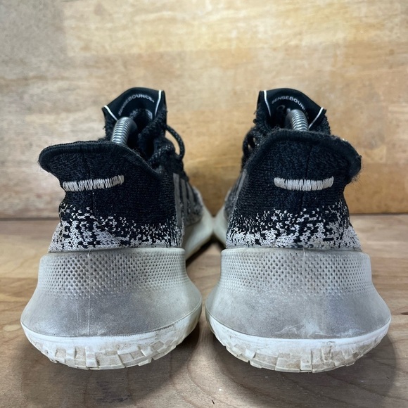 Adidas SenseBoost Mens Size 10 Running Shoes Sneakers Black White F36923 - Picture 4 of 9